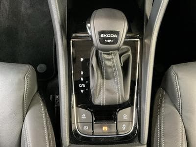 Skoda Karoq Sportline+DSG+4x4+P.Perf. (2025) - Photo 12