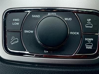 Jeep Grand Cherokee Overland (2018) - Photo 6