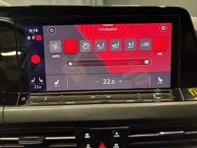 VW Golf GTI Clubsport 2.0 TSI  301 CH DSG7 (2022) - Photo 9