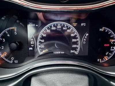 Jeep Grand Cherokee Overland (2018) - Photo 11