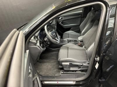 Audi Q3 Sportback S-Line S-Tronic PANO 35 TDI 150 (2025) - Photo 12