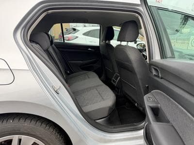 VW Golf VIII 1.0 eTSI 110 DSG7 Life NAVI/CAM/ACC (2023) - Photo 10