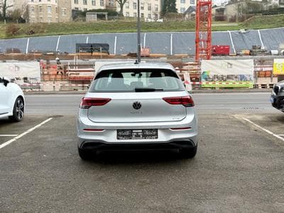 VW Golf VIII 1.0 eTSI 110 DSG7 Life NAVI/CAM/VIRTUAL (2023) - Photo 5