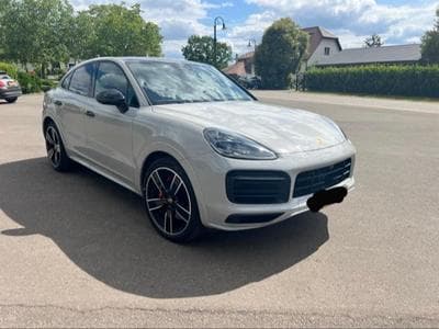 Porsche Cayenne GTS COUPE (2020) - Foto 1