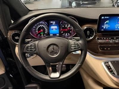 Mercedes 300 (2024) - Foto 12