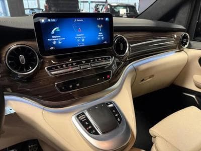 Mercedes 300 (2024) - Foto 13