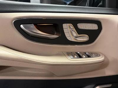 Mercedes 300 (2024) - Foto 8