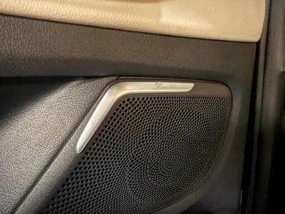 Mercedes 300 (2024) - Foto 9