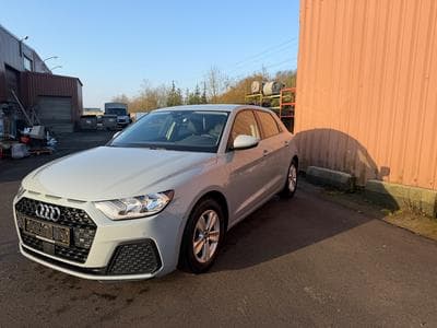 Audi A1 2.5 TFSI 95CH Sportback Business (2021) - Photo 2