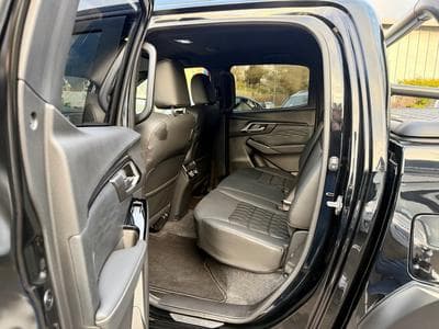 Isuzu D-Max Double Cab V-CROSS 1.9 D 163 4x4 (2026) - Photo 11