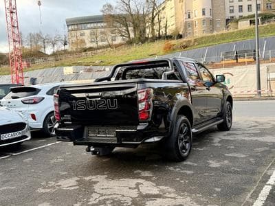 Isuzu D-Max Double Cab V-CROSS 1.9 D 163 4x4 (2026) - Photo 6