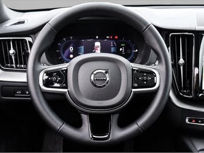 Volvo XC60 (2024) - Photo 5
