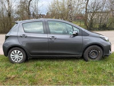 Toyota Yaris (2012) - Photo 1