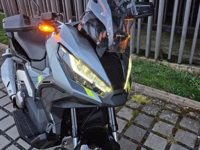 Honda X-ADV Special Edition (2024) - Foto 2