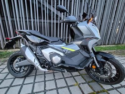 Honda X-ADV Special Edition (2024) - Foto 6