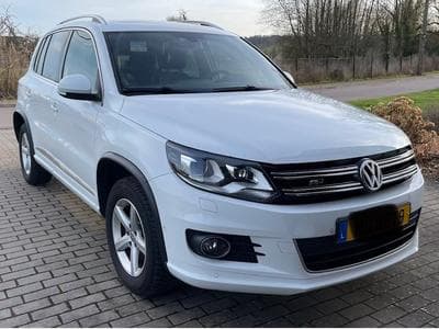 VW Tiguan R-LINE (2015) - Photo 1
