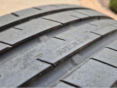 Tires – 18 - Photo 1