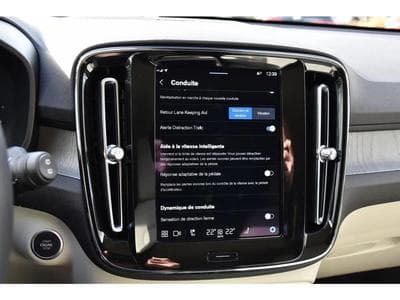 Volvo XC40 (2024) - Foto 13