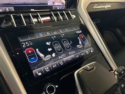 Lamborghini Urus (2020) - Photo 12