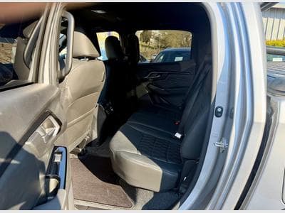 Isuzu D-Max Double Cab V-CROSS 1.9 D 163 4x4 (2026) - Photo 11