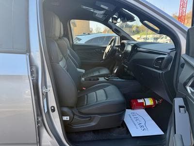Isuzu D-Max Double Cab V-CROSS 1.9 D 163 4x4 (2026) - Photo 9