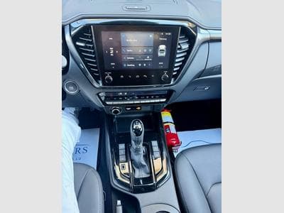 Isuzu D-Max Double Cab V-CROSS 1.9 D 163 4x4 (2026) - Photo 12