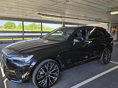 Volvo XC60 R-DESIGN B4 AWD GEARTRONIC (2021) - Photo 1