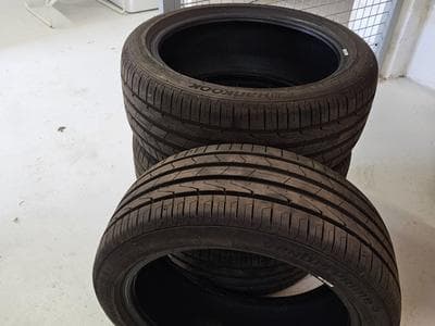 Tires – 16 - Photo 1