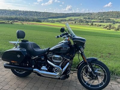Harley-Davidson Softail Sport Glide 107 Ci M8 (2024) - Foto 1
