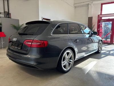 Audi A4 Avant S line Sportpaket / plus quattro (2015) - Photo 6