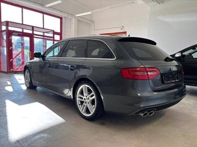 Audi A4 Avant S line Sportpaket / plus quattro (2015) - Photo 4