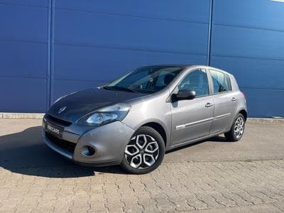 Renault Clio 1.5 DCI TOMTOM (2012) - Photo 1