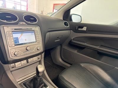 Ford Focus Cabrio (2008) - Photo 11