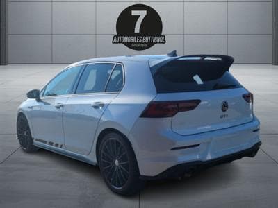 VW Golf Golf VIII GTI CLUBSPORT PACK PERF ** Akra ** Toit ouvrant ** (2023) - Photo 2