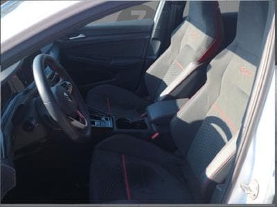 VW Golf Golf VIII GTI CLUBSPORT PACK PERF ** Akra ** Toit ouvrant ** (2023) - Photo 6