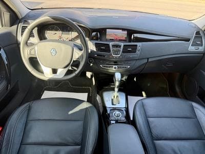 Renault Laguna III Break 2.0 dCi 175 Aut. Initiale 28500km!!! (2011) - Photo 8