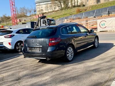 Renault Laguna III Break 2.0 dCi 175 Aut. Initiale 28500km!!! (2011) - Photo 6