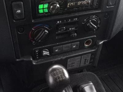 Land-Rover Defender (2013) - Photo 13