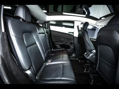 Tesla Model Y Y LONG RANGE DUAL MOTOR AWD (2023) - Photo 14