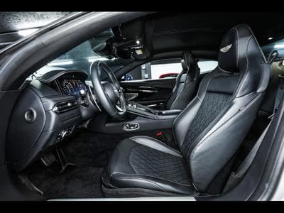 Aston-Martin DB12 COUPE 4.0 V8 BITURBO - ALUMINITE SILVER (2024) - Foto 11