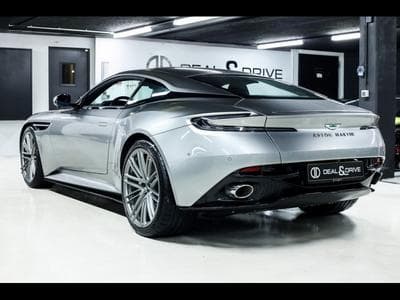 Aston-Martin DB12 COUPE 4.0 V8 BITURBO - ALUMINITE SILVER (2024) - Foto 3