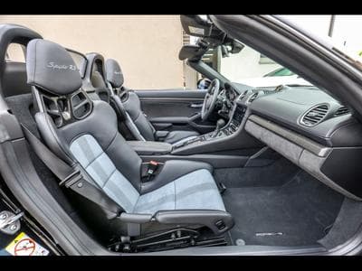 Porsche Boxster 718 Spyder RS PDK (2024) - Photo 12