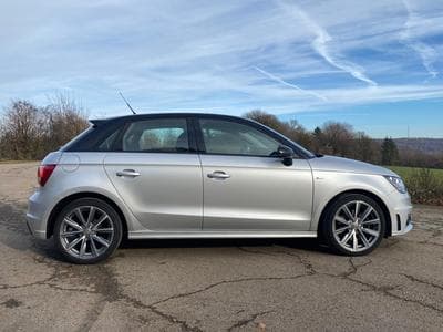 Audi A1 1.4 TFSI Attraction Sportback (2013) - Photo 1