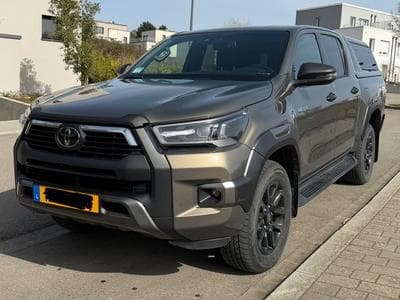 Toyota Hilux Invincible 4X4 Double Cab (2023) - Foto 1