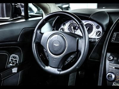 Aston-Martin V8 Vantage ROADSTER 4.7 436 MANUAL 6 (2014) - Foto 15