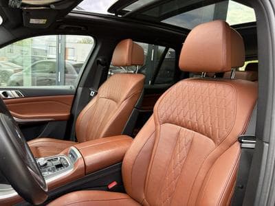BMW X5M 50 7-SITZE /PANO/ AHK/LUFT/22/Harman-Kardon/360°/VOLL (2019) - Foto 12