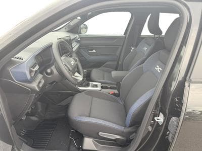 Dacia Duster 1.2 TCe Journey GPF 4x4 (2025) - Photo 8