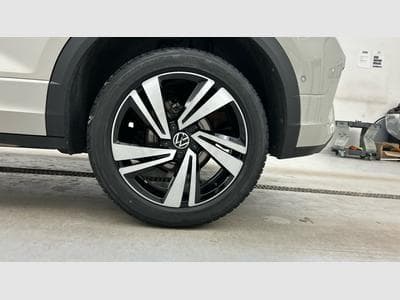 VW T-Roc 150cv R-Line Edition DSG (2024) - Foto 5