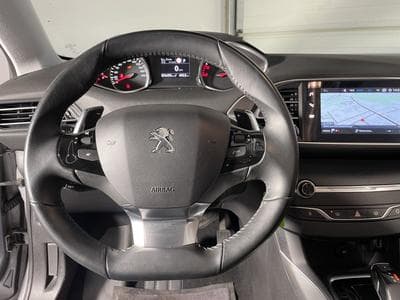 Peugeot 308 SW 1.5 BlueHDI 130 ACTIVE EAT8 GPS CARPLAY (2021) - Foto 7