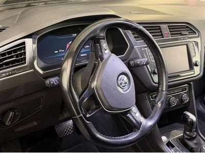 VW Tiguan (2016) - Photo 12